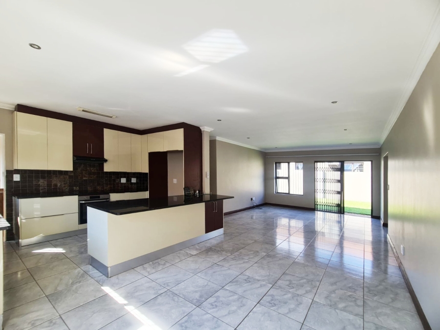 To Let 3 Bedroom Property for Rent in Melodie North West